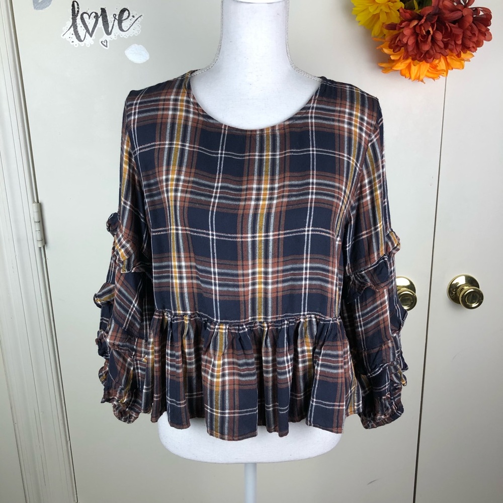 DIZZYLISSY PLAID CROPPED RUFFLES TOP SCOOP NECK M